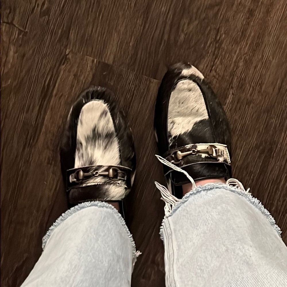 VTG cowhide loafers✨ - Picture 3 of 6